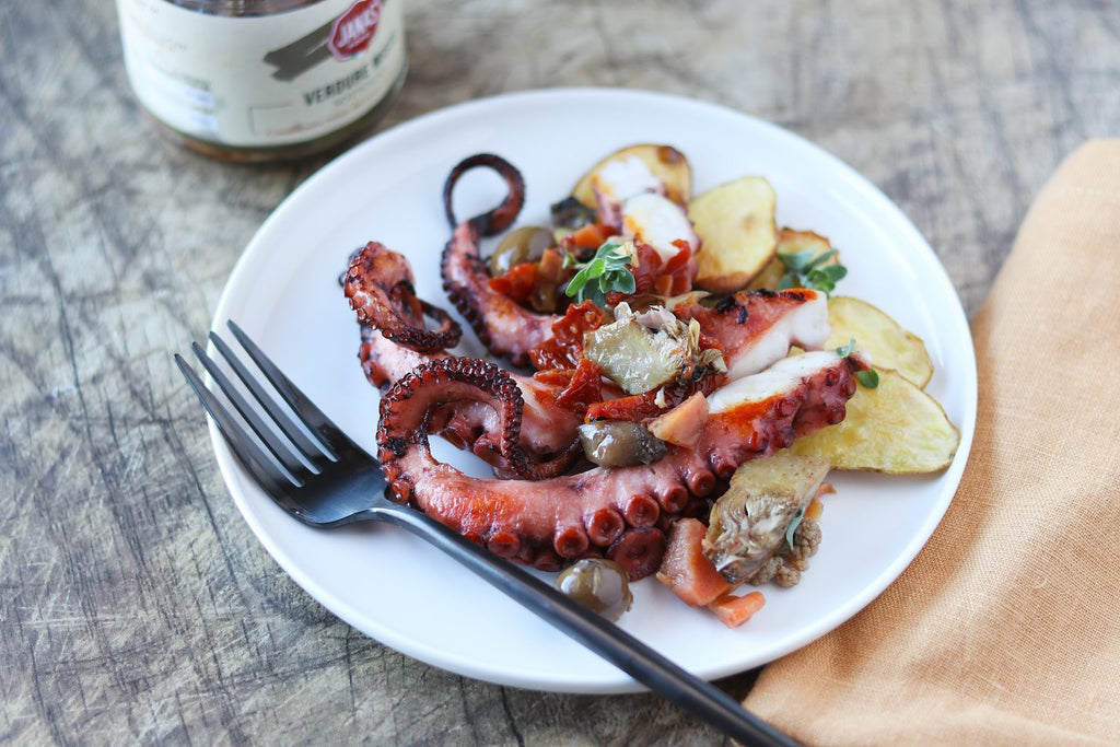 Polpo arrosto con patate e verdure miste