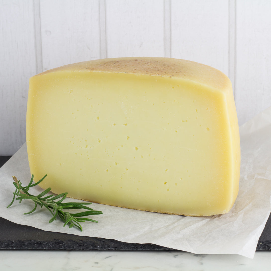 Marchese - pecorino semistagionato - mezza forma - Formaggi sardi - Semistagionati